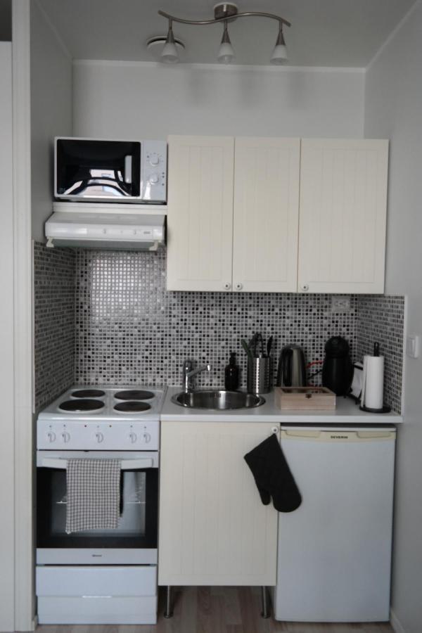 Modern Equipped Studio In Vibrant Kallio, Near Transit & Dining Spots Гельсінкі Екстер'єр фото